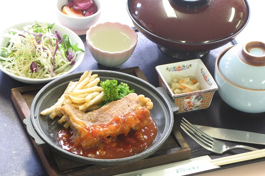 阿波尾鶏サルサ定食