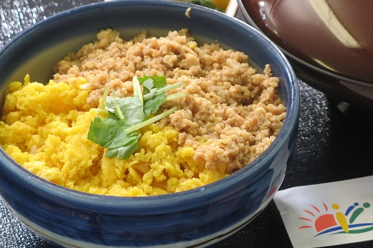 鶏そぼろ丼定食